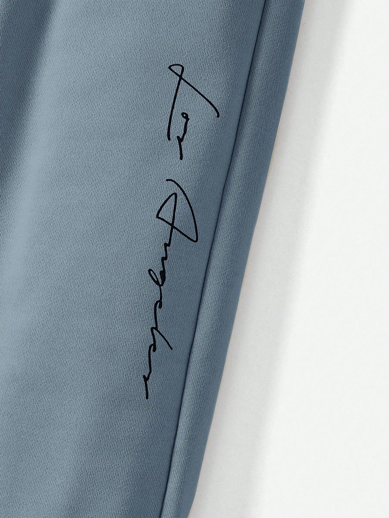 Young Boy Letter Graphic Pullover & Sweatpants