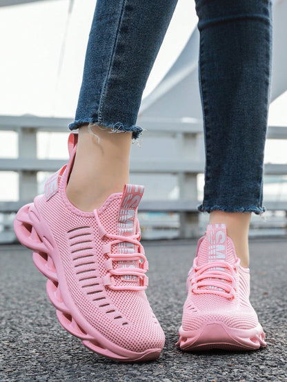 New Minimalist Breathable Soft Outsole Anti-Slip Lightweight Slip-On Casual Outdoor Sports Shoes, Suitable for All Seasons