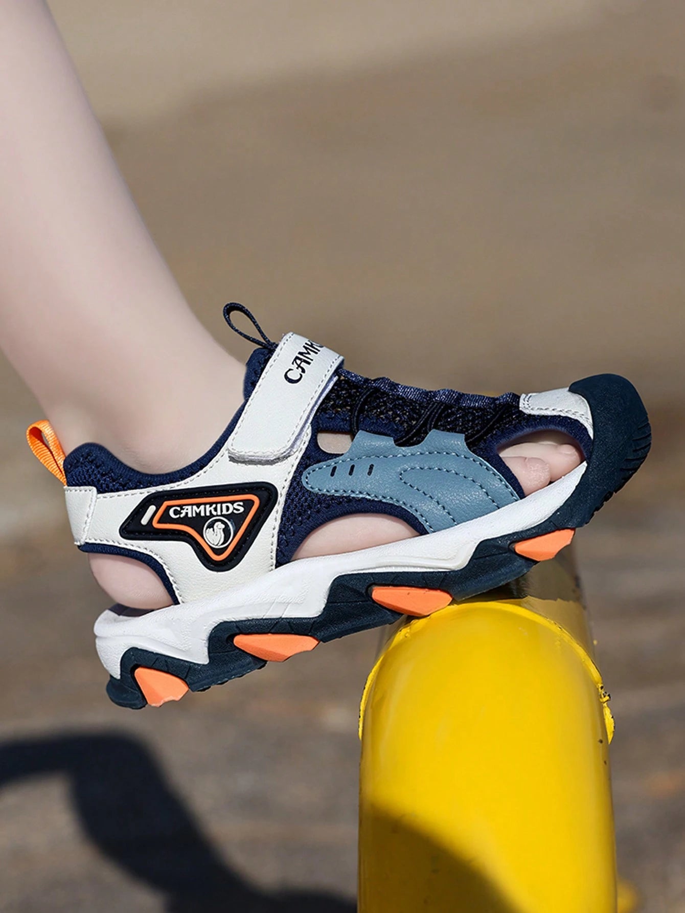 Kids Sandals, New Boys Girls Summer Sandals, School & Campus Style, Slip-Resistant Sole, Breathable, Lightweight, Hook and Loop Design, Suitable for Outdoor, Playground, Pool, Toe-Protective